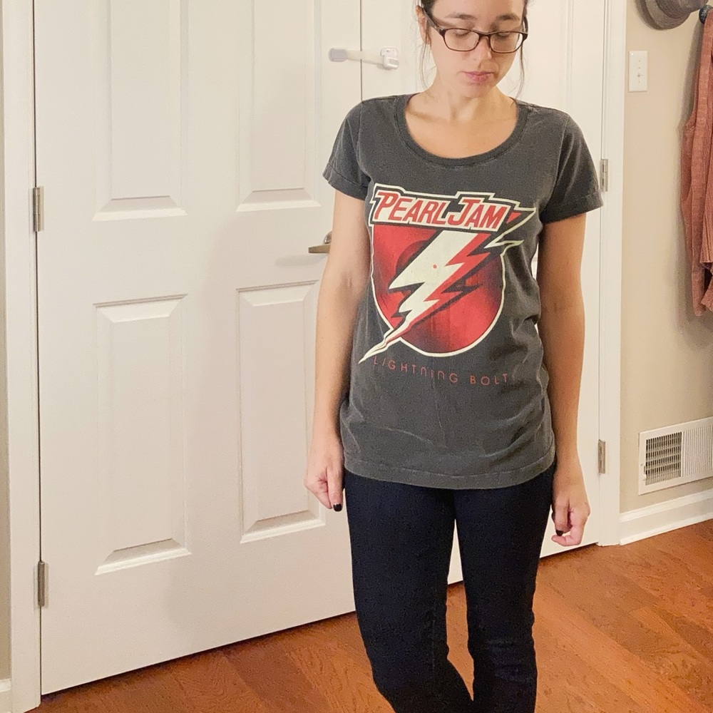 Pearl Jam Lighting Bolt vintage look graphic tee